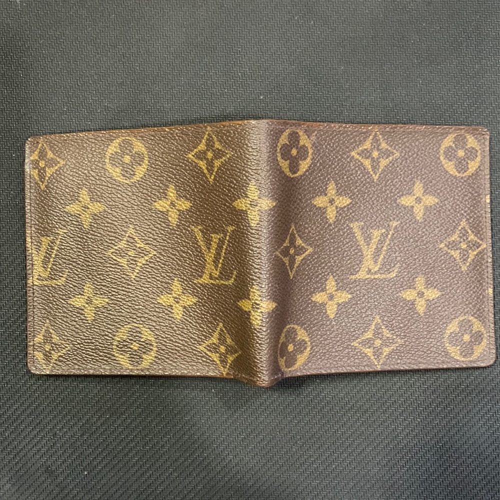 Louis Vuitton Marco Wallet